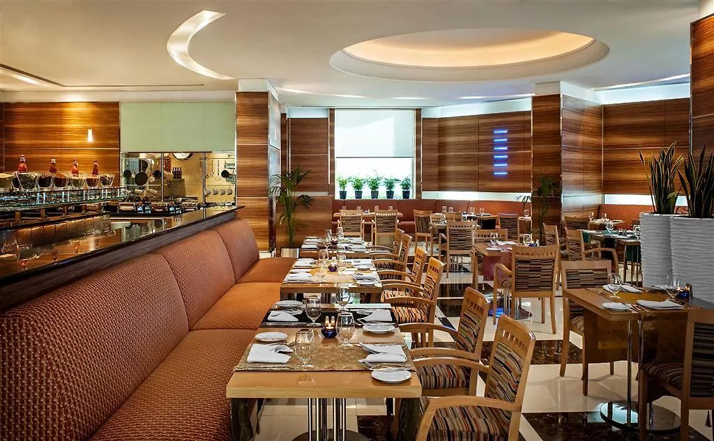 Four Points By Sheraton Bur Dubai Hotel