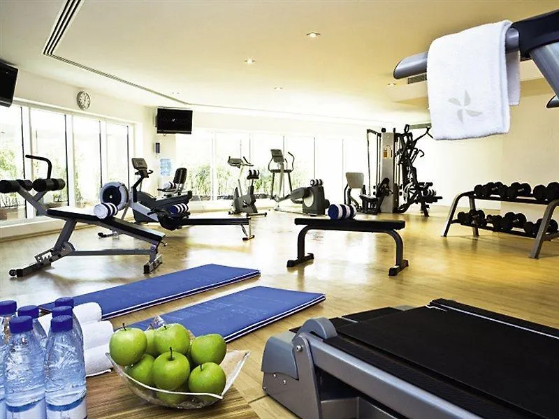 Four Points By Sheraton Bur Dubai Hotel